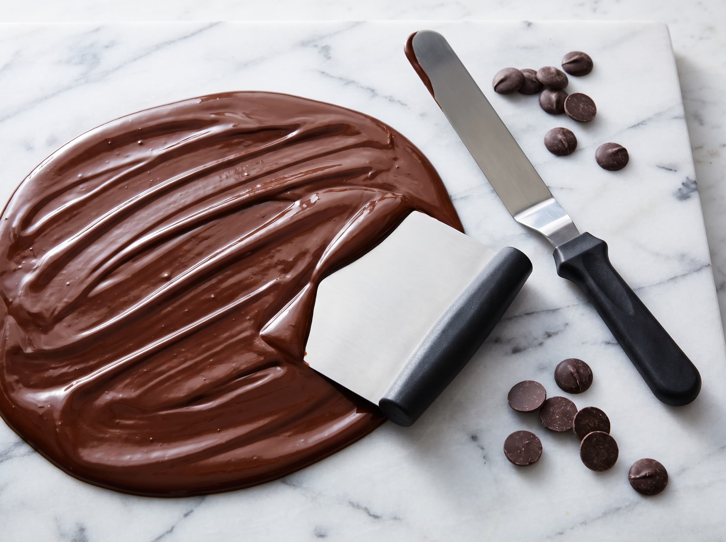 Tempérer le chocolat : les 5 méthodes et laquelle choisir